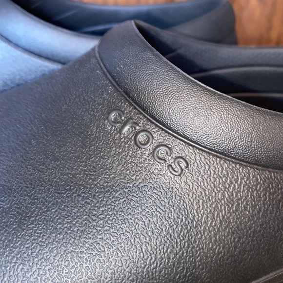 Crocs Unisex-Adult Men's and Women's on The Clock Clog Slip Resistant Work Shoes - Picture 4 of 12